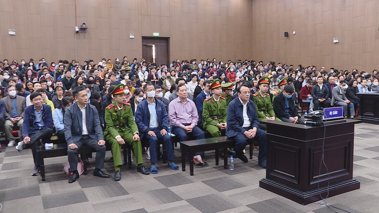 Chủ tịch Tân Hoàng Minh Đỗ Anh Dũng kháng cáo gì khi nhận mức án 8 năm tù?- Ảnh 1. Chủ tịch Tân Hoàng Minh Đỗ Anh Dũng kháng cáo gì khi nhận mức án 8 năm tù?- Ảnh 1.