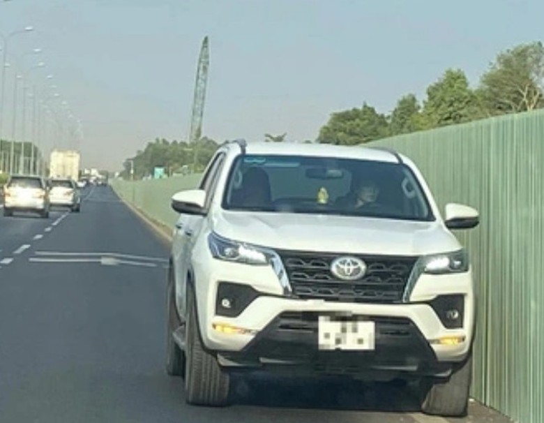 Truy t&igrave;m &ocirc; t&ocirc; chạy ngược chiều tr&ecirc;n cao tốc TP.HCM - Long Th&agrave;nh - Dầu Gi&acirc;y- Ảnh 1.