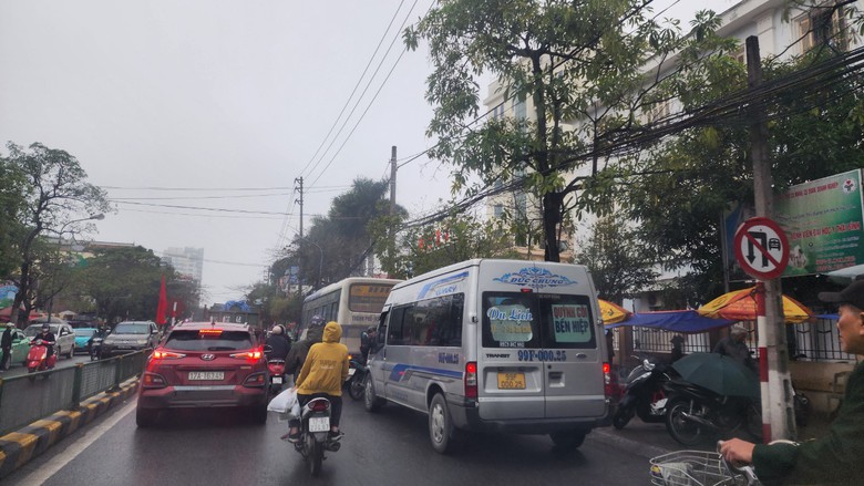 Th&aacute;i B&igrave;nh: Hỗn độn c&aacute;c 