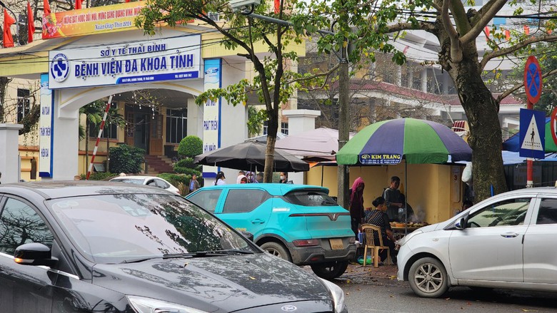 Th&aacute;i B&igrave;nh: Hỗn độn c&aacute;c 