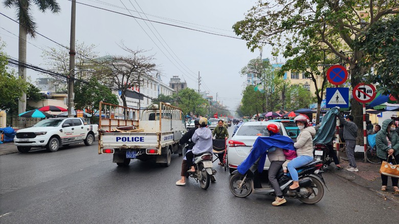 Th&aacute;i B&igrave;nh: Hỗn độn c&aacute;c 