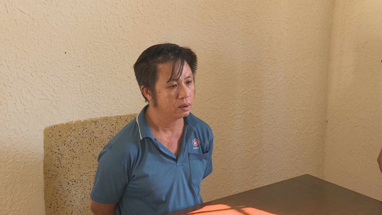 Kẻ cho vay nặng lãi dùng dao đâm công an đã bị bắt giữ- Ảnh 1. Kẻ cho vay nặng lãi dùng dao đâm công an đã bị bắt giữ- Ảnh 1.