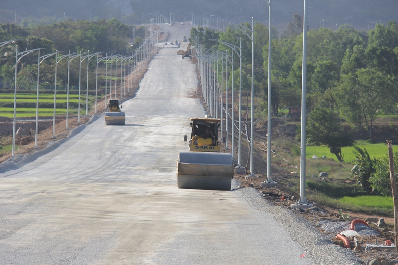 Tăng tốc đưa n&uacute;t giao kết nối QL1 với cao tốc Cam L&acirc;m - Vĩnh Hảo về đ&iacute;ch- Ảnh 4.