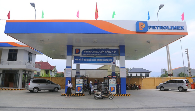 Rối rắm &aacute;p gi&aacute; xăng dầu theo v&ugrave;ng: Cục Quản l&yacute; gi&aacute; kiến nghị sửa đổi trong nghị định mới- Ảnh 1.