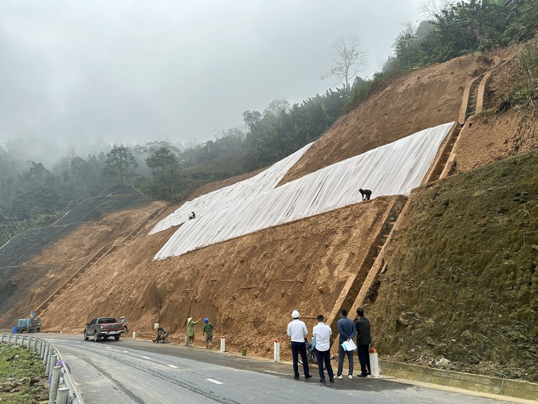 V&igrave; sao tạm dừng thu ph&iacute; đường BOT nối Sa Pa với cao tốc Nội B&agrave;i - L&agrave;o Cai?- Ảnh 2.