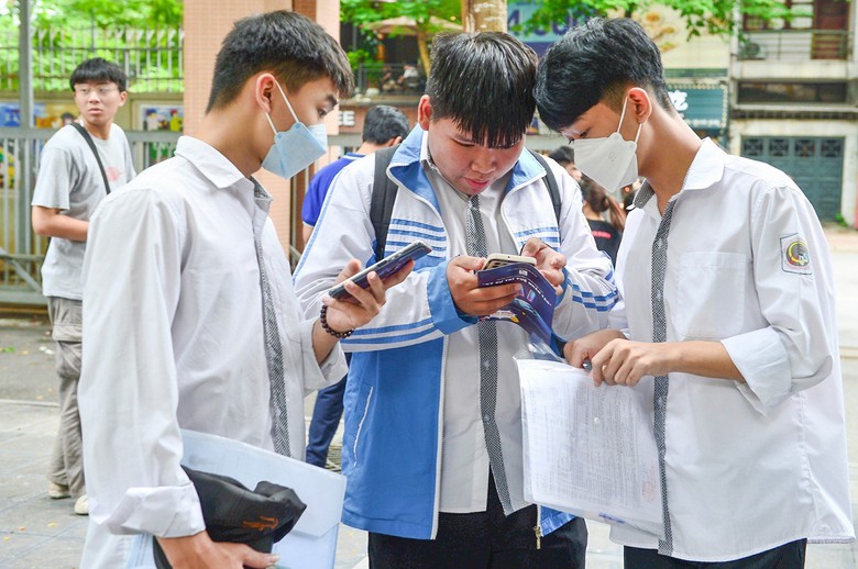 Chốt lịch thi tốt nghiệp THPT năm 2024- Ảnh 1.