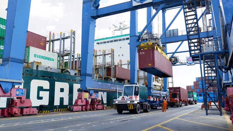 Bộ GTVT sẽ đối thoại với h&agrave;ng trăm doanh nghiệp h&agrave;ng hải, đường thủy nội địa- Ảnh 1.