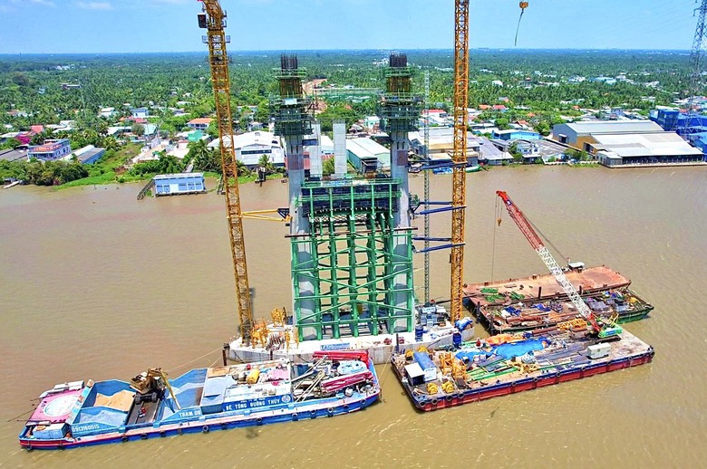 Thủ tướng yêu cầu tập trung nguồn lực, đưa cầu Rạch Miễu 2 về đích sớm 3 tháng- Ảnh 8. Thủ tướng yêu cầu tập trung nguồn lực, đưa cầu Rạch Miễu 2 về đích sớm 3 tháng- Ảnh 8.