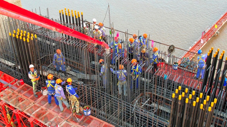 Thủ tướng yêu cầu tập trung nguồn lực, đưa cầu Rạch Miễu 2 về đích sớm 3 tháng- Ảnh 10. Thủ tướng yêu cầu tập trung nguồn lực, đưa cầu Rạch Miễu 2 về đích sớm 3 tháng- Ảnh 10.