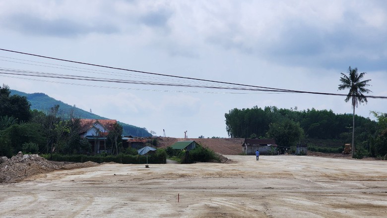 Quảng Ng&atilde;i rốt r&aacute;o giải quyết mặt bằng quanh khu vực 3 hầm xuy&ecirc;n n&uacute;i tr&ecirc;n cao tốc- Ảnh 2.