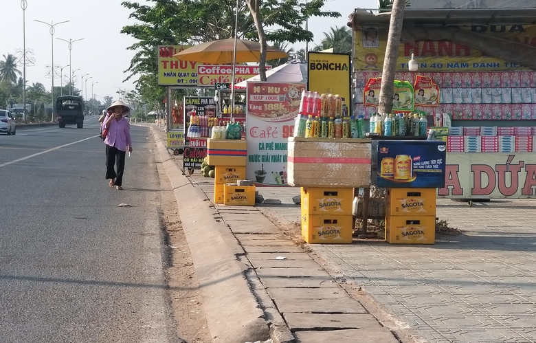 Bến Tre: Tr&agrave;n lan vi phạm, mất ATGT tr&ecirc;n quốc lộ 60- Ảnh 1.