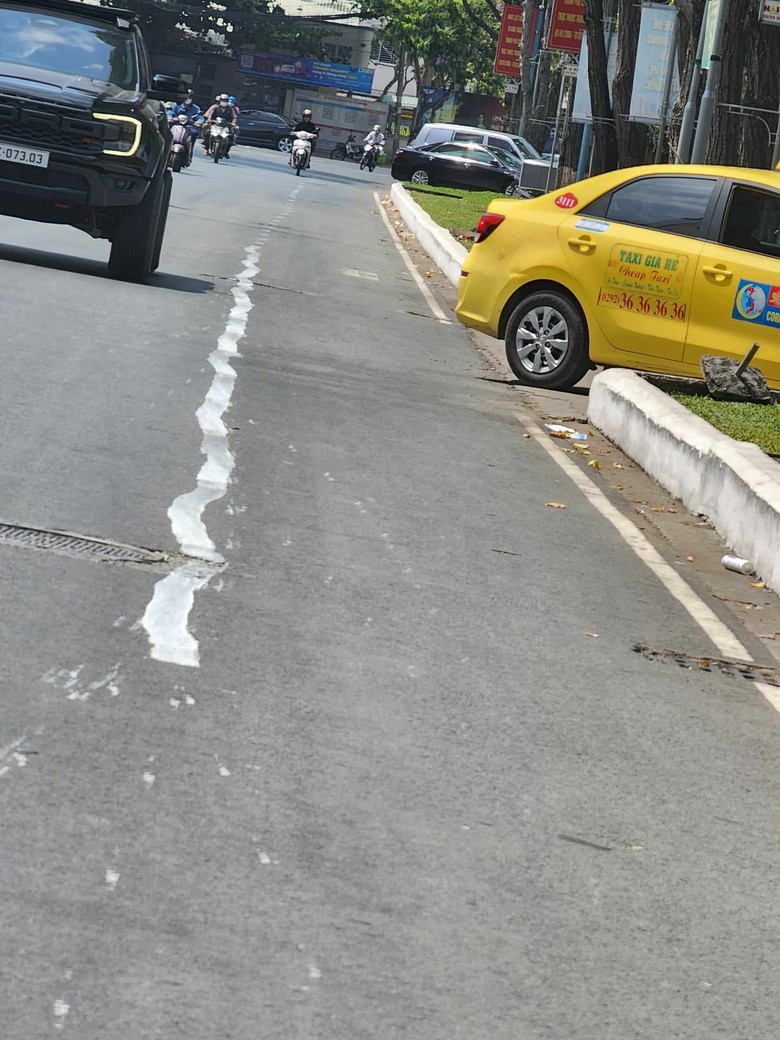 Chưa được cấp phép, bãi giữ xe quanh công viên ở Cần Thơ vẫn thu tiền- Ảnh 6. Chưa được cấp phép, bãi giữ xe quanh công viên ở Cần Thơ vẫn thu tiền- Ảnh 6.