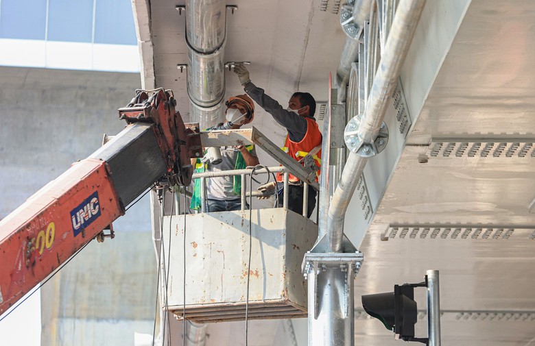 Cận cảnh cầu vượt n&uacute;t giao Mai Dịch trước ng&agrave;y về đ&iacute;ch- Ảnh 12.