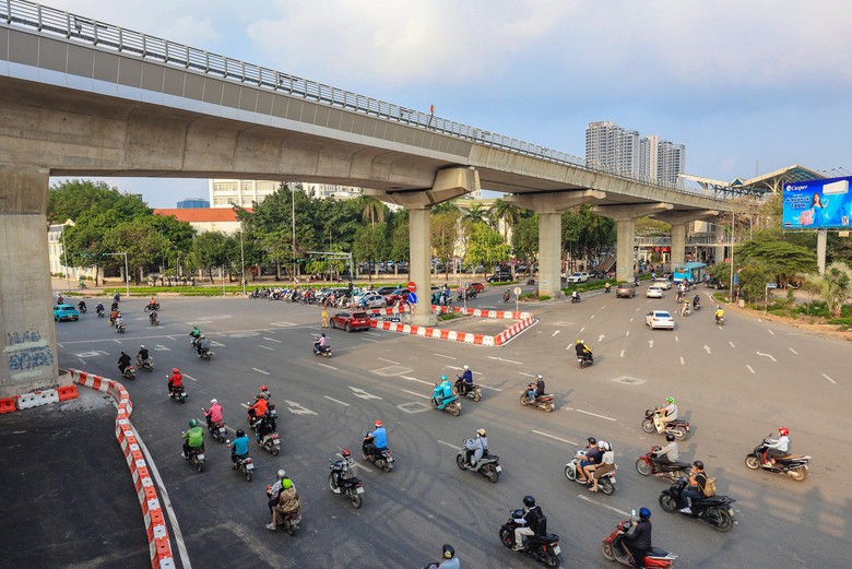 Cận cảnh cầu vượt nút giao Mai Dịch trước ngày về đích- Ảnh 17. Cận cảnh cầu vượt nút giao Mai Dịch trước ngày về đích- Ảnh 17.