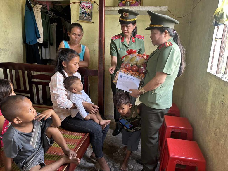 Nhiều phụ nữ ở S&oacute;c Trăng bị lừa b&aacute;n ra nước ngo&agrave;i- Ảnh 2.