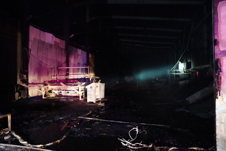 Nh&agrave; xưởng trong khu c&ocirc;ng nghiệp ở Đ&agrave; Nẵng ch&aacute;y lớn giữa đ&ecirc;m- Ảnh 2.