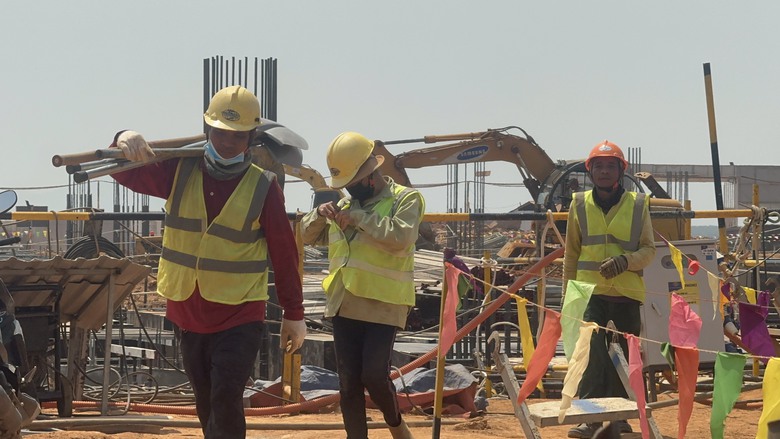 Tận dụng m&ugrave;a kh&ocirc;, huy động 4.000 lao động v&agrave; 2.000 m&aacute;y m&oacute;c thi c&ocirc;ng s&acirc;n bay Long Th&agrave;nh- Ảnh 4.