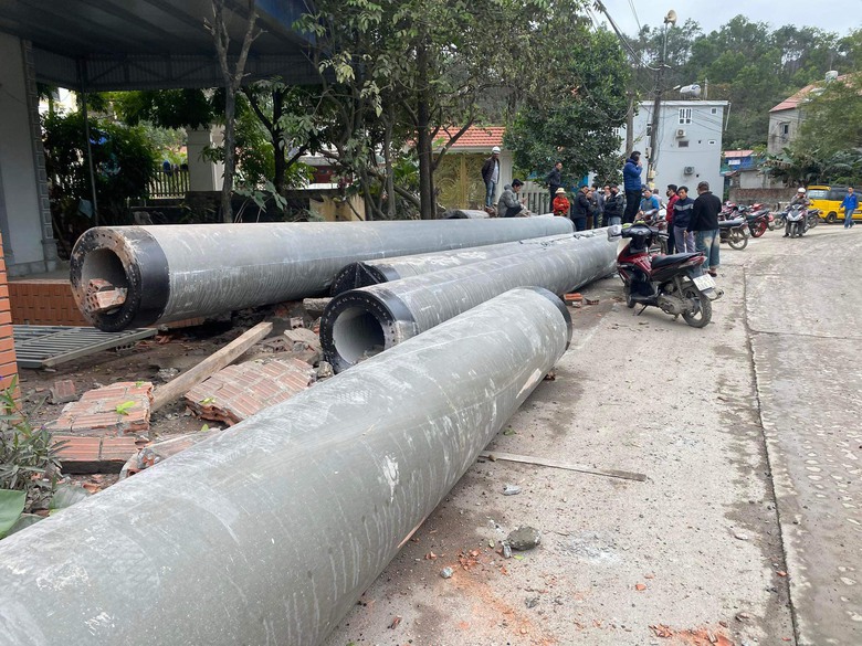 Hải Ph&ograve;ng: Bất an xe chở cọc b&ecirc; t&ocirc;ng ngh&ecirc;nh ngang khắp phố- Ảnh 4.