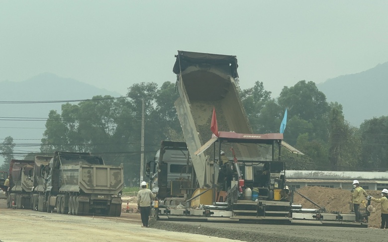 Cao tốc qua B&agrave; Rịa - Vũng T&agrave;u sẽ về đ&iacute;ch trước 3 th&aacute;ng