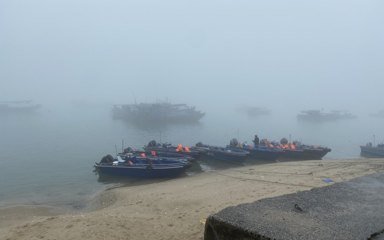 Quảng Ninh: V&igrave; sao chưa đầu tư cầu, ph&agrave; ra đảo Vĩnh Thực?