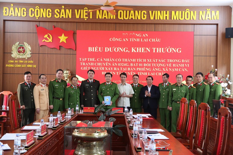 UBND tỉnh Lai Ch&acirc;u khen thưởng ban chuy&ecirc;n &aacute;n bắt đối tượng giết hại c&ocirc; g&aacute;i 21 tuổi- Ảnh 1.