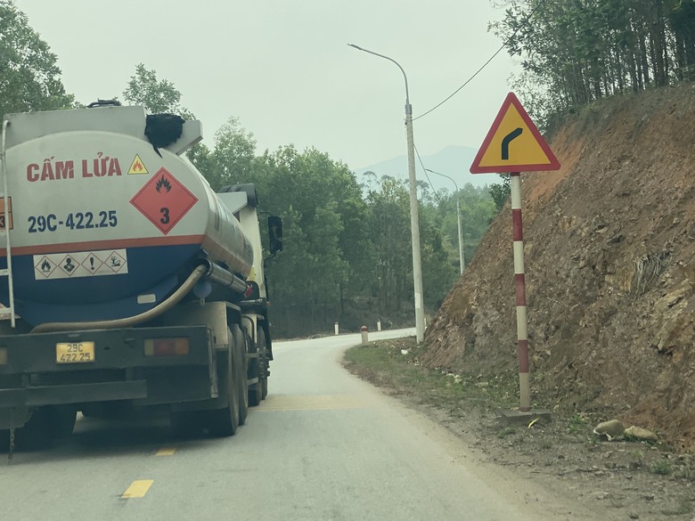 Quảng Ninh: D&acirc;n đ&agrave;o taluy đường hơn trăm tỷ để lấy đất&hellip; trồng c&acirc;y giống- Ảnh 5.