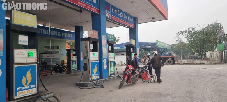 Phải xong việc xuất ho&aacute; đơn từng lần b&aacute;n xăng trong th&aacute;ng 3, Tổng cục Thuế chỉ đạo 