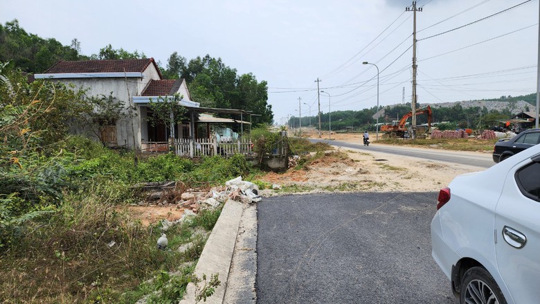 Nhiều dự &aacute;n giao th&ocirc;ng trọng điểm ở Quảng Ng&atilde;i kh&oacute; c&aacute;n đ&iacute;ch- Ảnh 3.