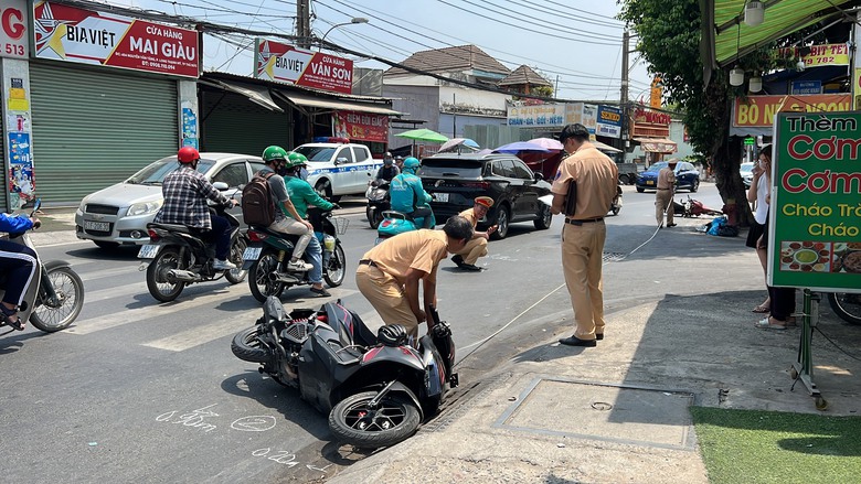 Taxi c&ocirc;ng nghệ t&ocirc;ng h&agrave;ng loạt xe m&aacute;y ở TP.HCM- Ảnh 3.