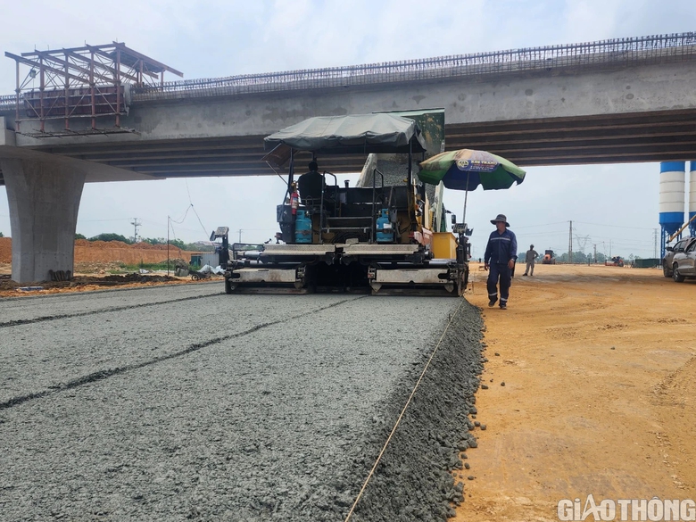 Diện mạo cao tốc Bắc - Nam qua H&agrave; Tĩnh thay đổi từng ng&agrave;y- Ảnh 2.