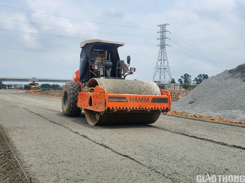 Diện mạo cao tốc Bắc - Nam qua H&agrave; Tĩnh thay đổi từng ng&agrave;y- Ảnh 3.