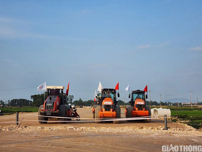 Diện mạo cao tốc Bắc - Nam qua H&agrave; Tĩnh thay đổi từng ng&agrave;y- Ảnh 7.