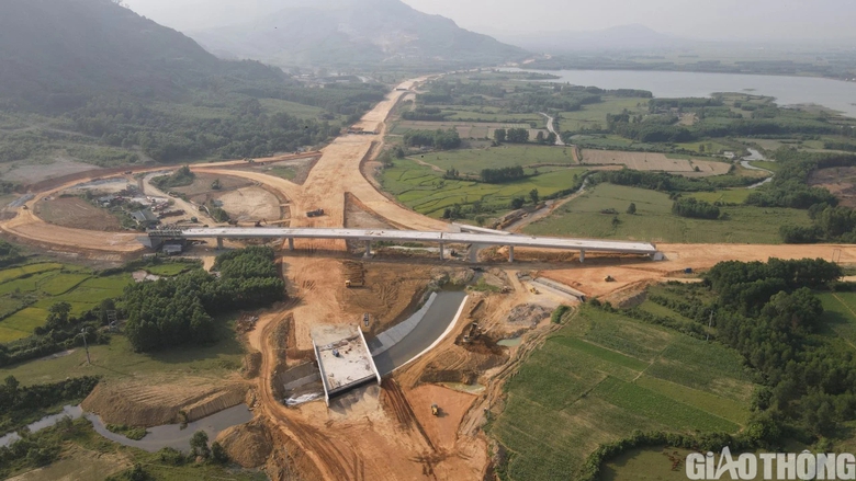 Diện mạo cao tốc Bắc - Nam qua H&agrave; Tĩnh thay đổi từng ng&agrave;y- Ảnh 10.