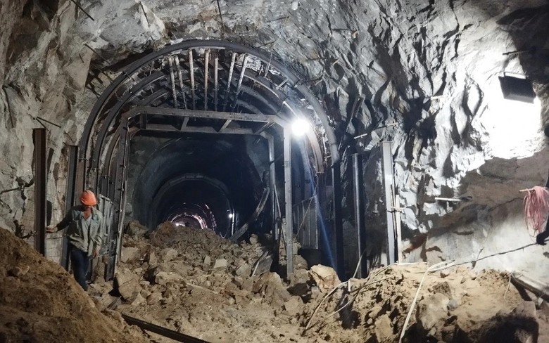 Dự kiến 22/4 th&ocirc;ng hầm đường sắt B&atilde;i Gi&oacute;