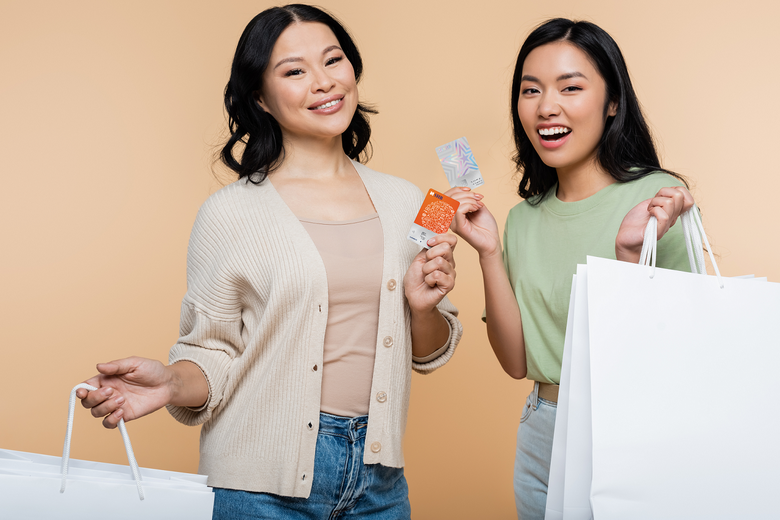 Chi ti&ecirc;u &ldquo;thả ga&rdquo;, ho&agrave;n tiền &ldquo;cực đ&atilde;&rdquo; tới 3 triệu đồng c&ugrave;ng thẻ t&iacute;n dụng quốc tế SHB- Ảnh 1.