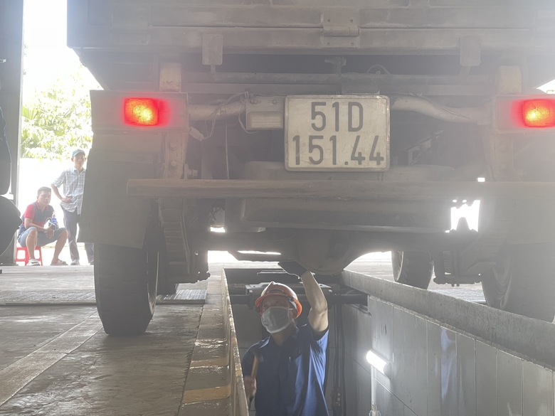 Đồng Nai: Đăng kiểm bắt đầu n&oacute;ng nhưng chưa &ugrave;n ứ- Ảnh 1.