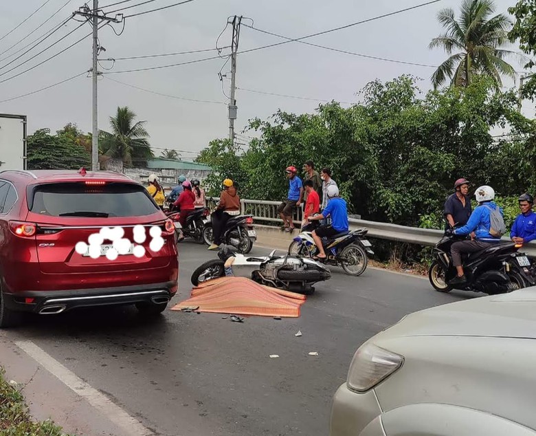 Thanh niên đi xe máy tử vong sau va chạm ô tô tải- Ảnh 1. Thanh niên đi xe máy tử vong sau va chạm ô tô tải- Ảnh 1.
