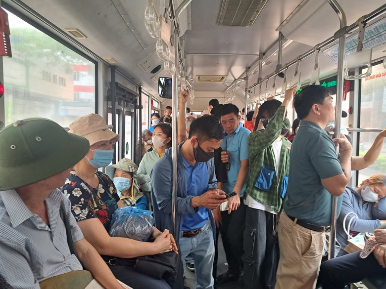 H&agrave; Nội dừng 5 tuyến bu&yacute;t, h&agrave;nh kh&aacute;ch c&oacute; bị ảnh hưởng?- Ảnh 2.