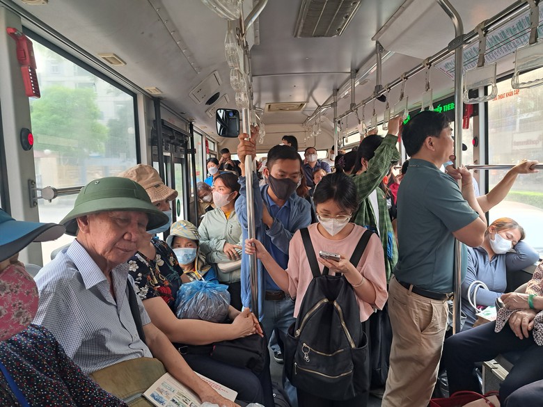 H&agrave; Nội dừng 5 tuyến bu&yacute;t, h&agrave;nh kh&aacute;ch c&oacute; bị ảnh hưởng?- Ảnh 3.