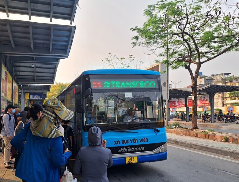 H&agrave; Nội dừng 5 tuyến bu&yacute;t, h&agrave;nh kh&aacute;ch c&oacute; bị ảnh hưởng?- Ảnh 1.