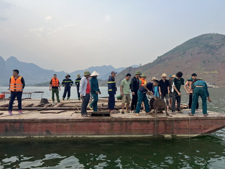 T&igrave;m thấy một thi thể vụ lật thuyền hai người mất t&iacute;ch ở Lai Ch&acirc;u- Ảnh 1.