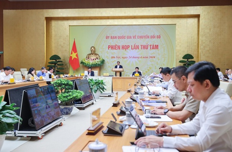 Thủ tướng: Mỗi bộ ng&agrave;nh, địa phương đều phải c&oacute; đề &aacute;n chuyển đổi số- Ảnh 2.