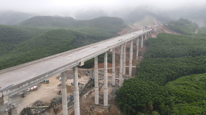 Hành trình tương trợ gần 850 tỷ cho nhà đầu tư gặp khó trên cao tốc Diễn Châu - Bãi Vọt- Ảnh 3. Hành trình tương trợ gần 850 tỷ cho nhà đầu tư gặp khó trên cao tốc Diễn Châu - Bãi Vọt- Ảnh 3.