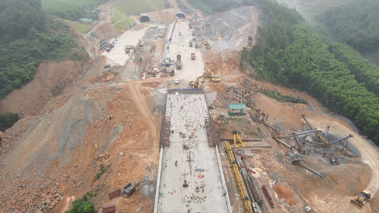 Hành trình tương trợ gần 850 tỷ cho nhà đầu tư gặp khó trên cao tốc Diễn Châu - Bãi Vọt- Ảnh 2. Hành trình tương trợ gần 850 tỷ cho nhà đầu tư gặp khó trên cao tốc Diễn Châu - Bãi Vọt- Ảnh 2.