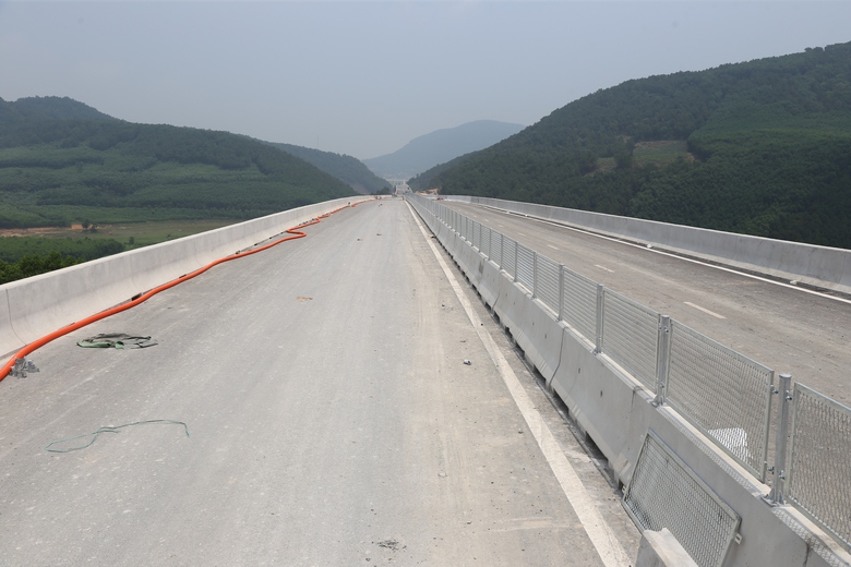 Hành trình tương trợ gần 850 tỷ cho nhà đầu tư gặp khó trên cao tốc Diễn Châu - Bãi Vọt- Ảnh 1. Hành trình tương trợ gần 850 tỷ cho nhà đầu tư gặp khó trên cao tốc Diễn Châu - Bãi Vọt- Ảnh 1.