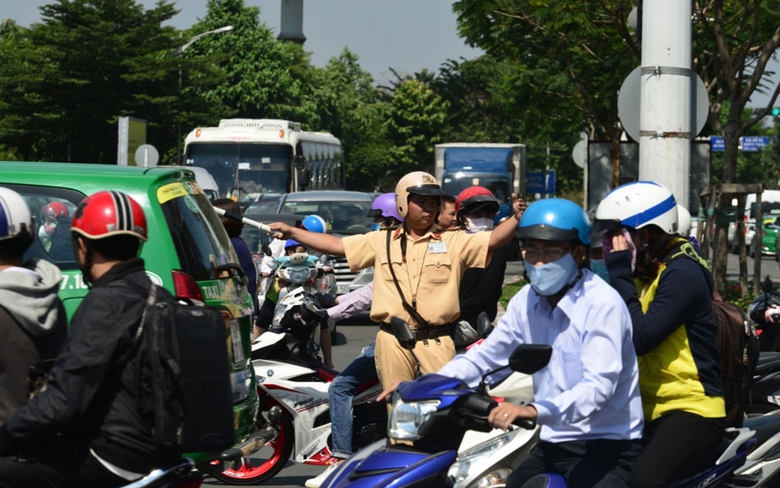 C&ocirc;ng an TP.HCM huy động 100% CSGT tuần tra, kiểm so&aacute;t dịp lễ 30/4 - 1/5