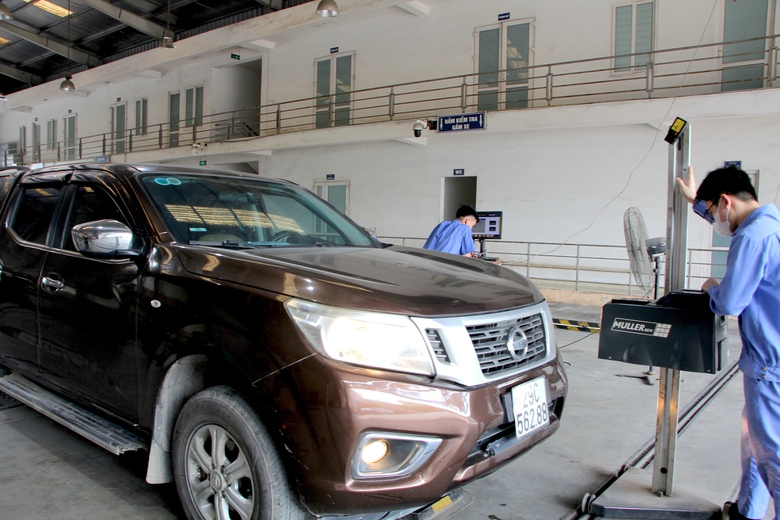 &Ocirc; t&ocirc; hết đăng kiểm lưu th&ocirc;ng dịp nghỉ lễ 30/4 coi chừng bị phạt nặng- Ảnh 1.