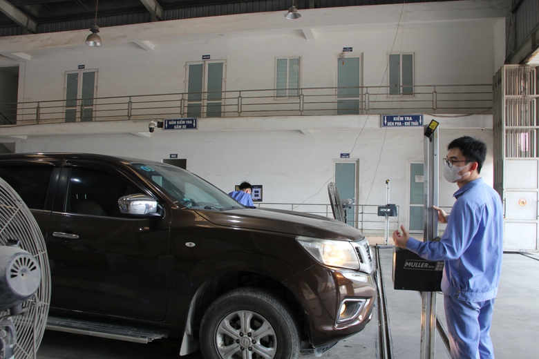 Gần 30 trung t&acirc;m đăng kiểm hoạt động ngay giữa kỳ nghỉ lễ 30/4- Ảnh 1.