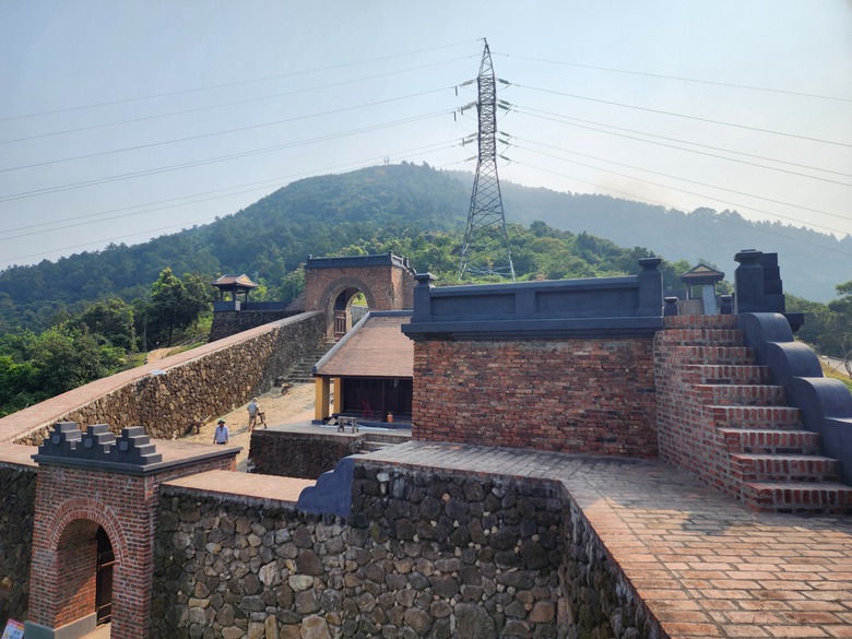 Ngắm "Thi&ecirc;n hạ đệ nhất h&ugrave;ng quan" sau khi được phục dựng- Ảnh 17.