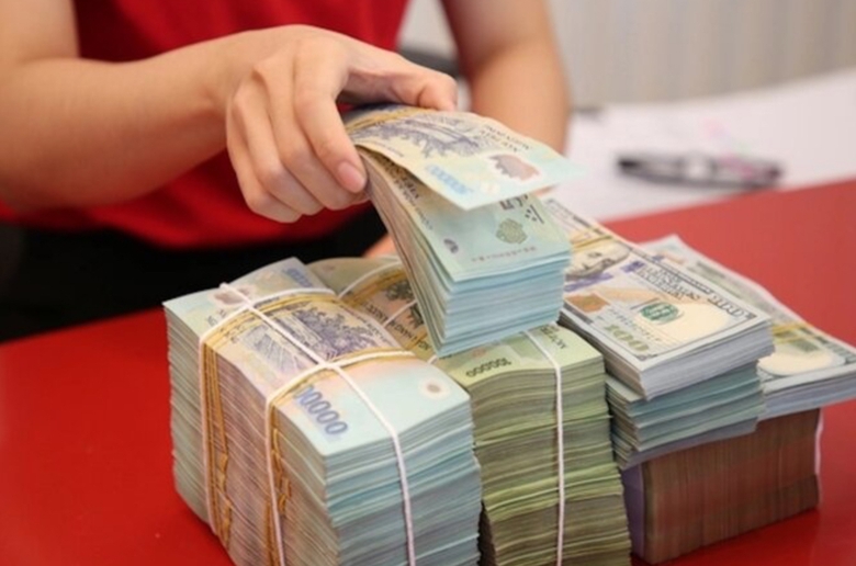 Lương c&ocirc;ng chức tăng 30% từ 1/7, lấy nguồn từ đ&acirc;u?- Ảnh 1.